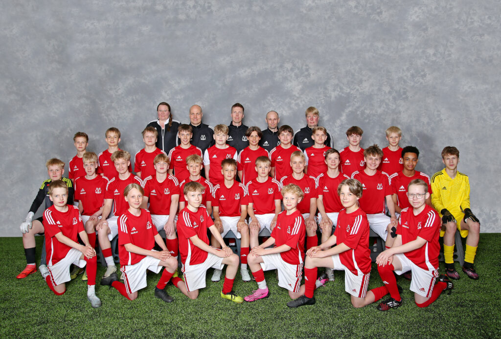 P14 Ilves-Kissat juniorit joukkuekuva pojat 2011 syntyneistä